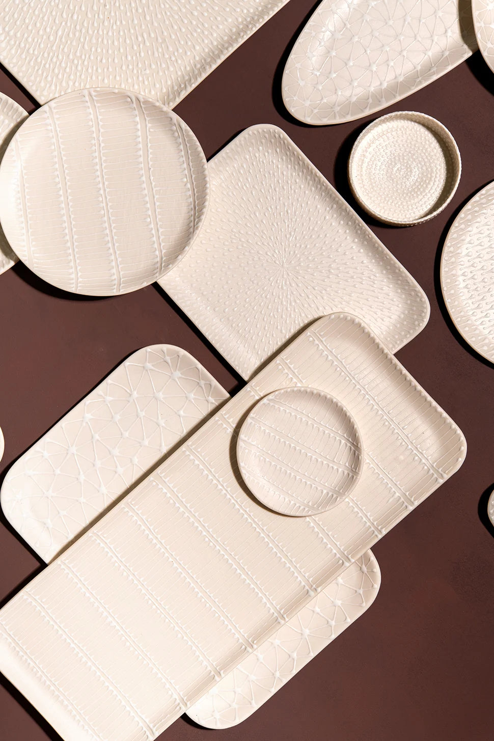 Medium Rectangular serving plate | White with White Ladder