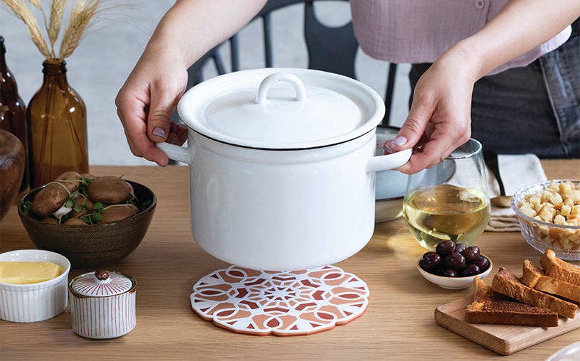 TriveTile - 3 in 1 Split Trivet : Tan