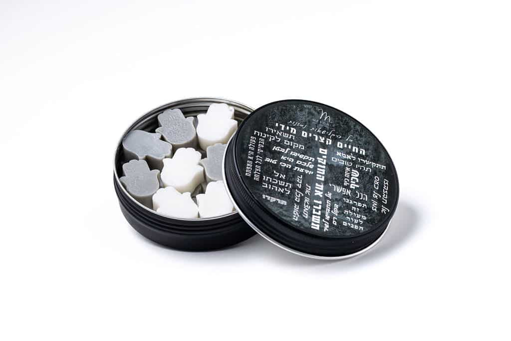 Soap – Life Is Too Short in Hebrew